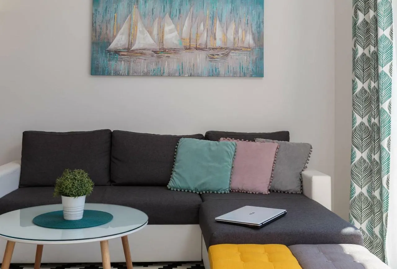 Apartments Centerlink Split