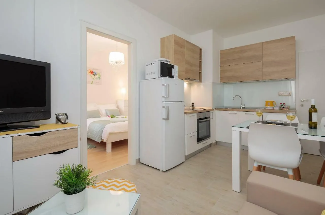 Apartments Centerlink Split
